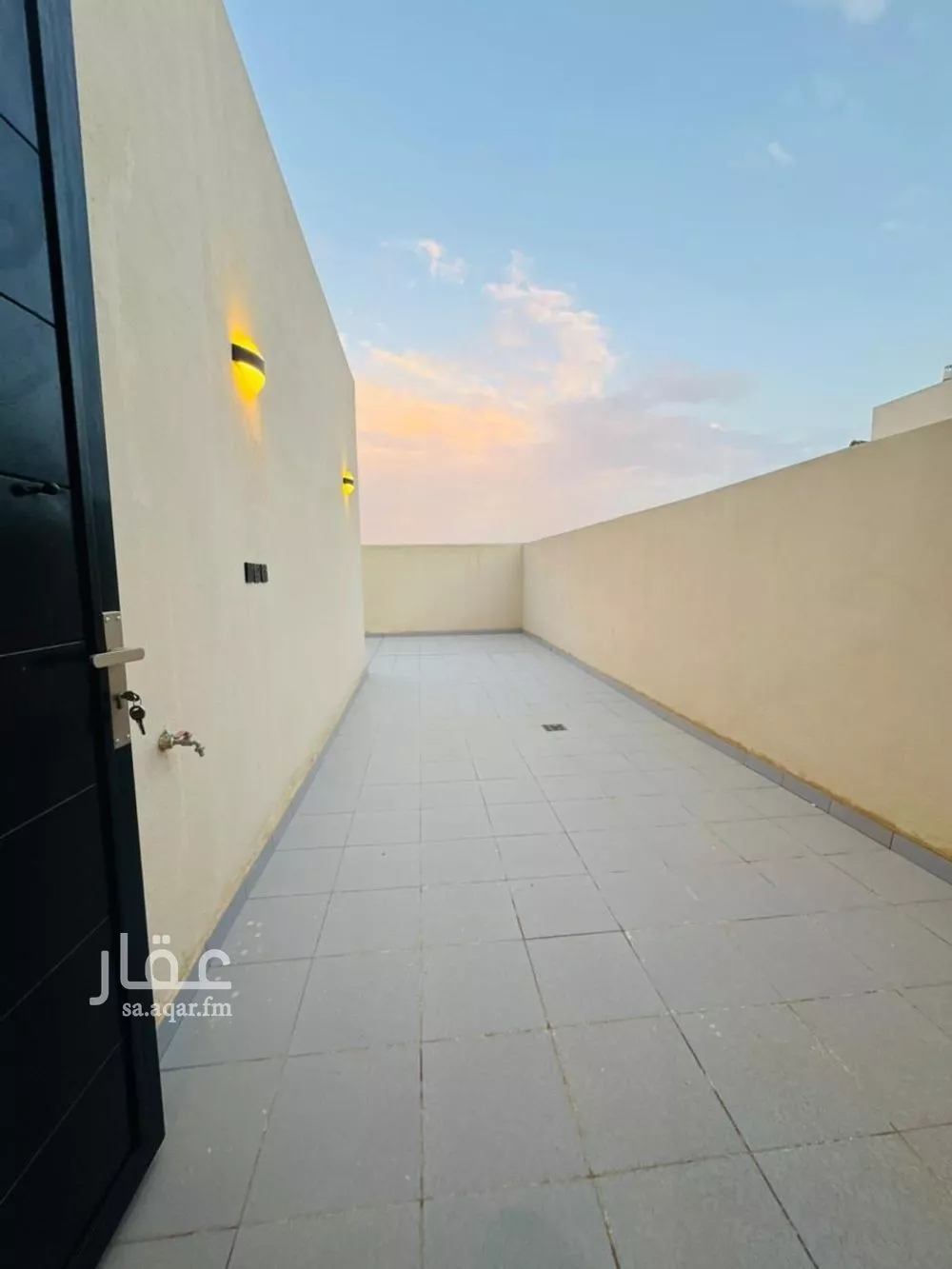 3 bedroom floor in Al Janadriyah 5