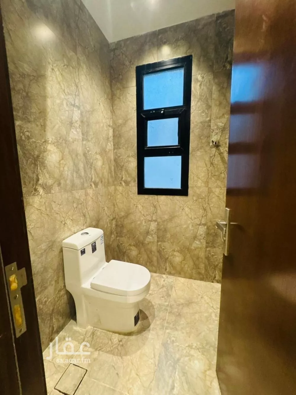 3 bedroom floor in Al Janadriyah 8