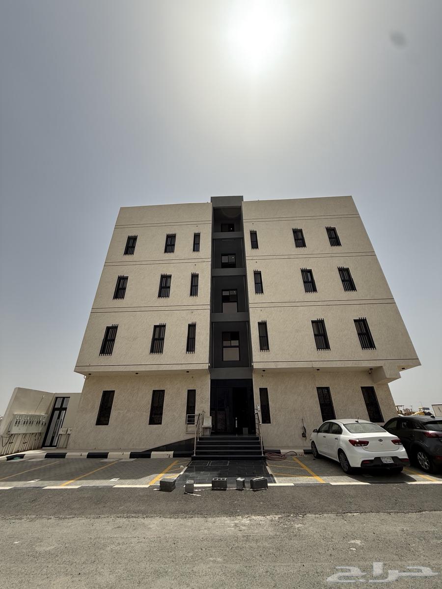 5 bedroom apartment in Ayn Al Khayf 3