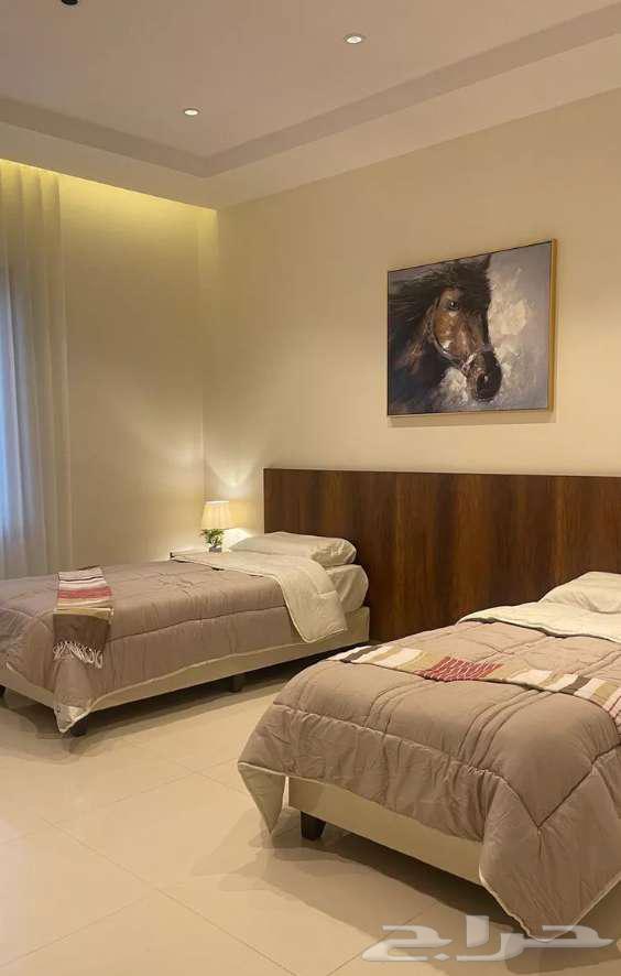5 bedroom apartment in Al Difa 10