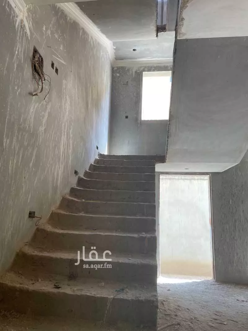 6 bedroom apartment in Al Hazm 7