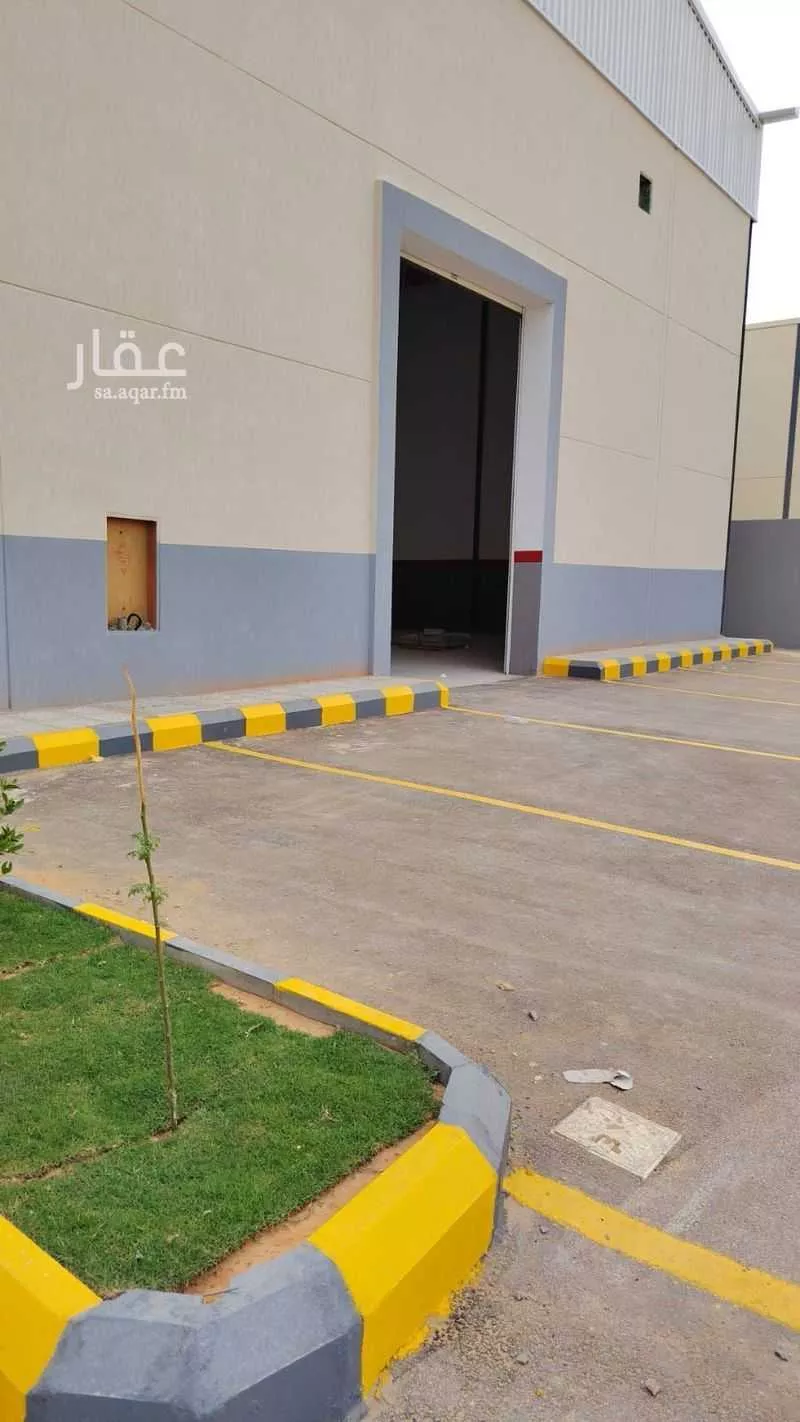 4440 sqm warehouse in Al Ghnamiah 3