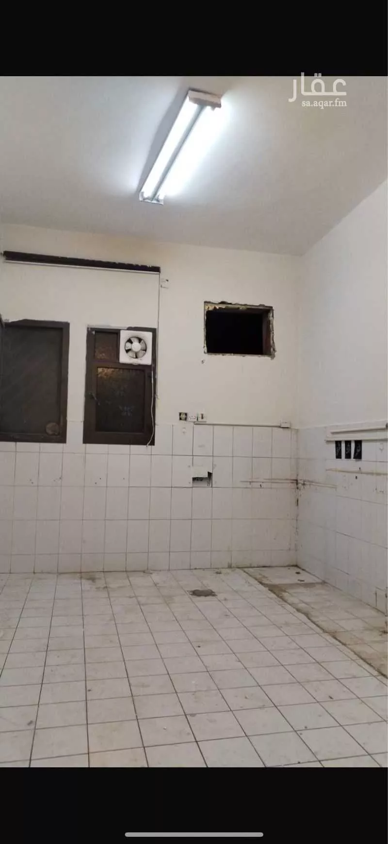 4 bedroom apartment in Umm Al Hamam Al Gharbi 4