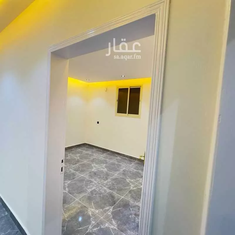 عمارة 1487 م² في العريجاء الغربية 11