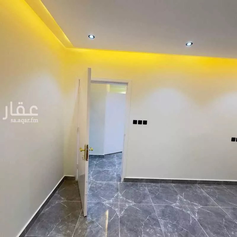 عمارة 1487 م² في العريجاء الغربية 14