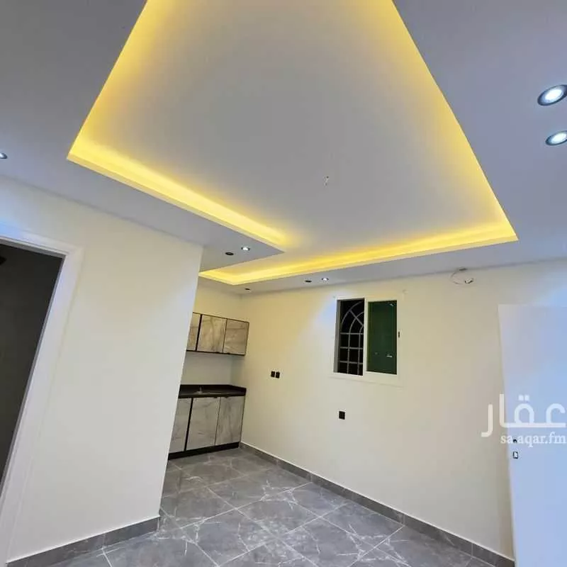 عمارة 1487 م² في العريجاء الغربية 16