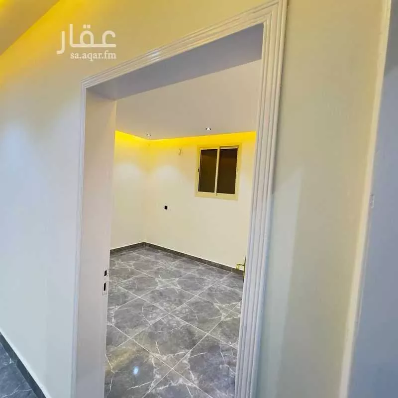 عمارة 1487 م² في العريجاء الغربية 26