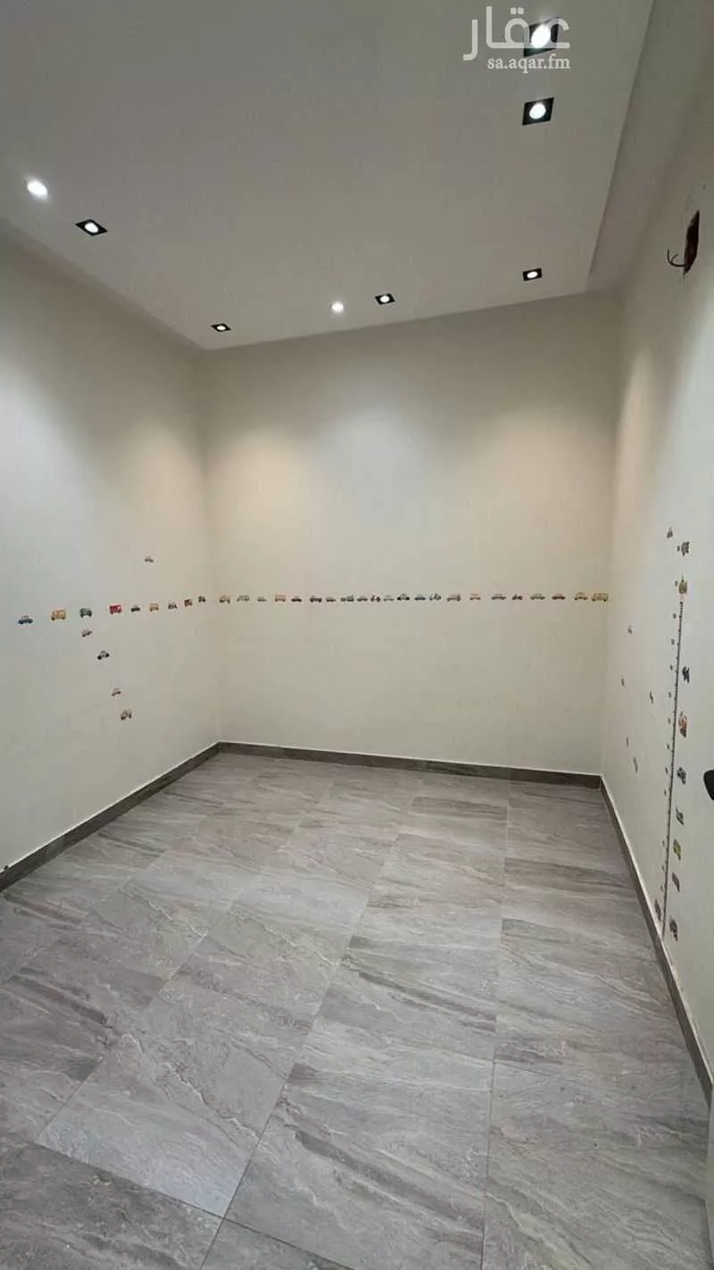 3 bedroom apartment in Al Rimal 8