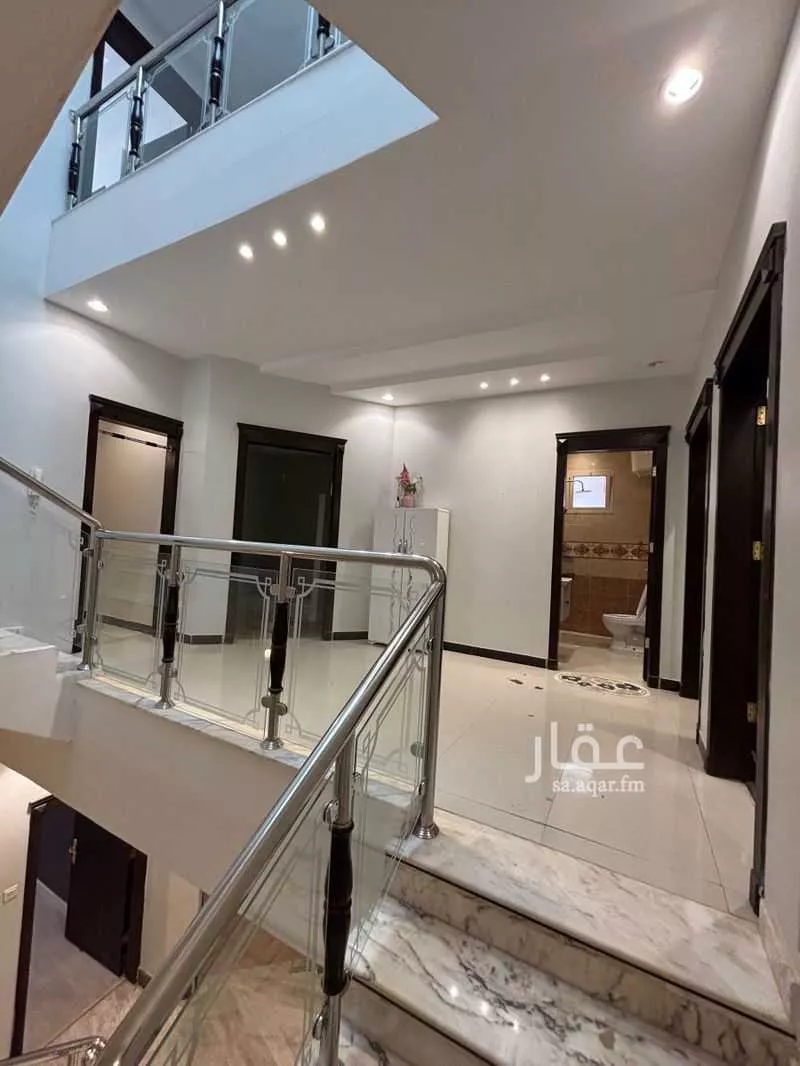 7 bedroom villa in Al Yarmouk 13
