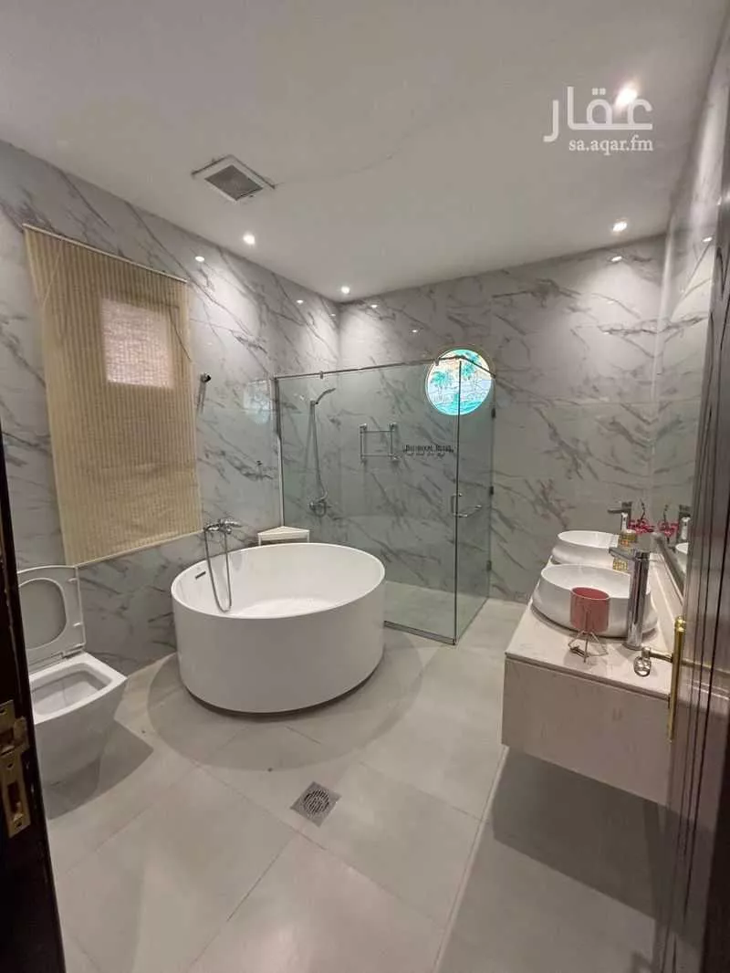 7 bedroom villa in Al Yarmouk 16