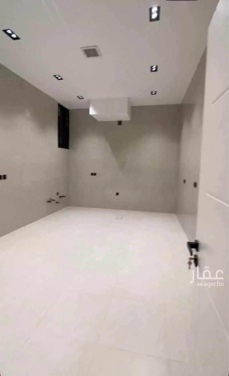 فيلا 5 غرف في الجنادرية 6