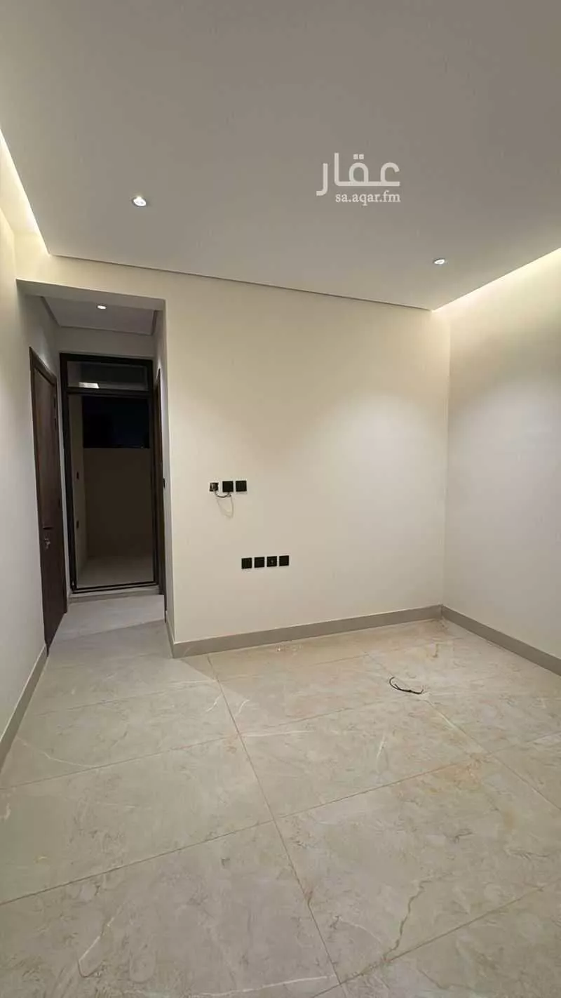 5 bedroom villa in Al Narjis 8