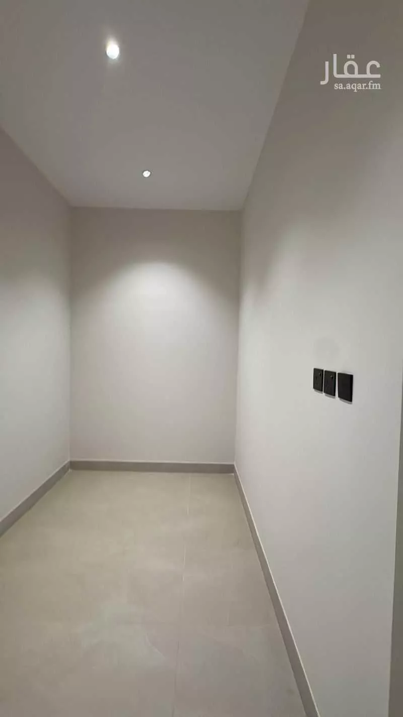 5 bedroom villa in Al Narjis 9