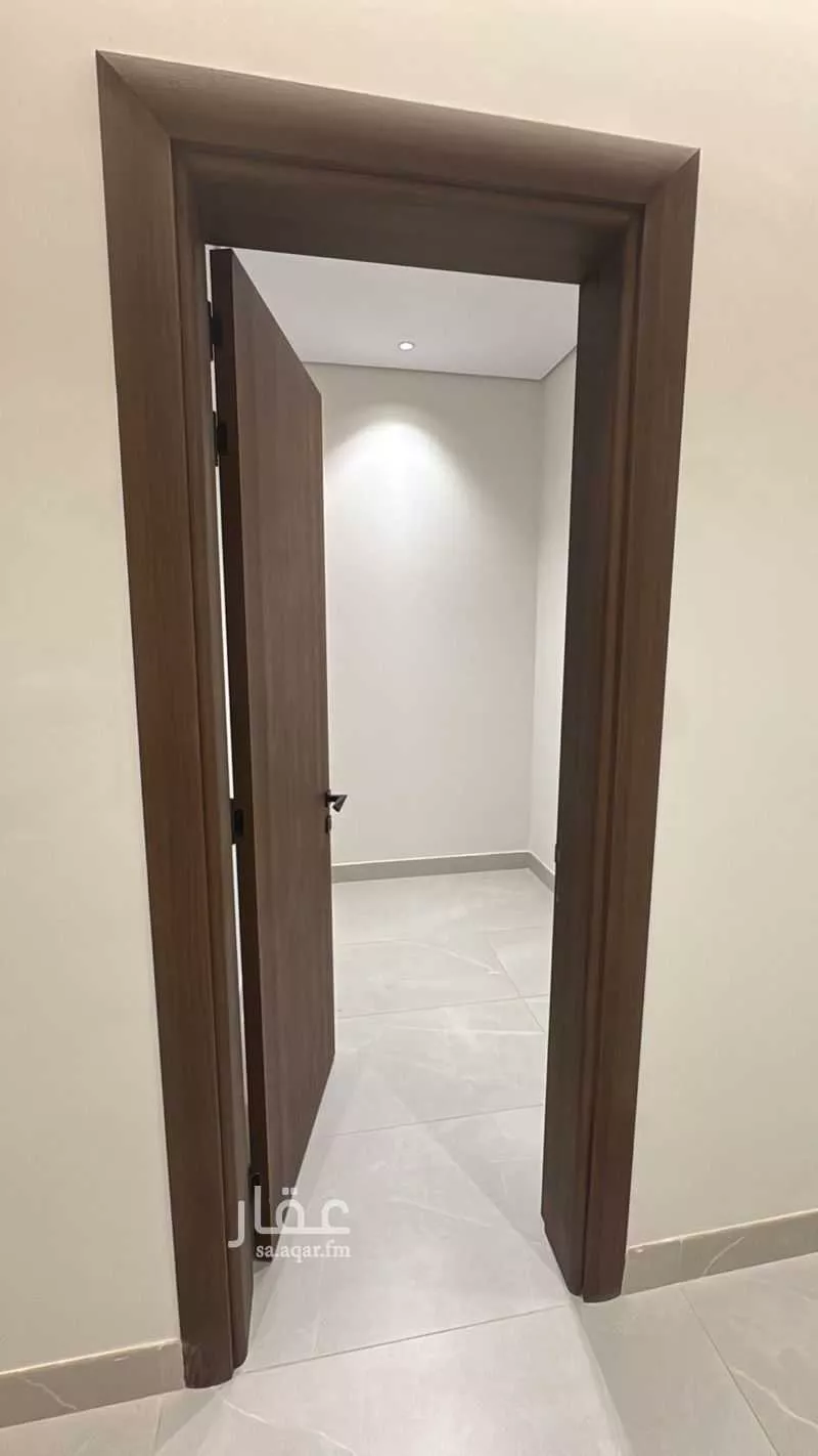 5 bedroom villa in Al Malqa 11