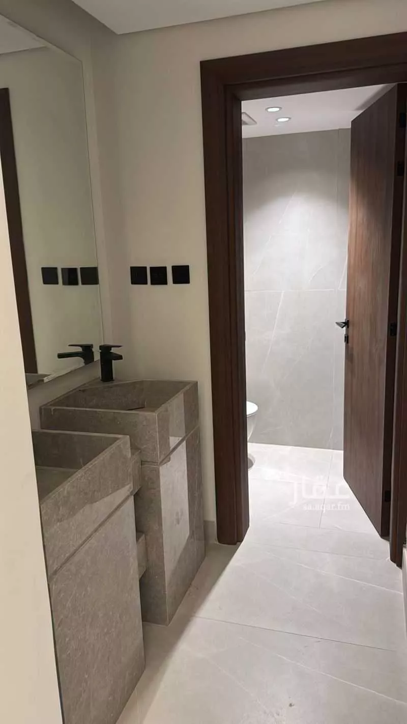 5 bedroom villa in Al Malqa 6