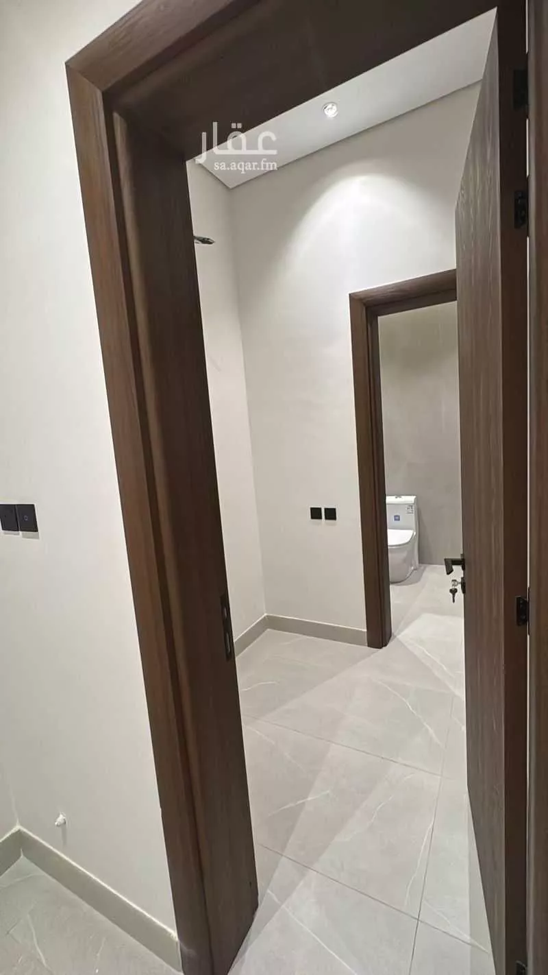 5 bedroom villa in Al Malqa 9