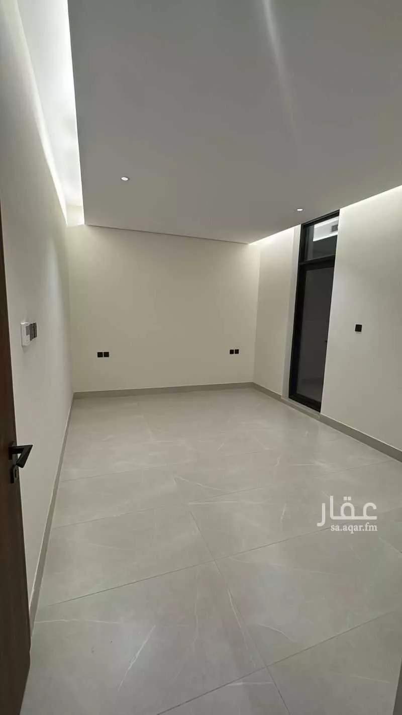 5 bedroom villa in Al Malqa 12
