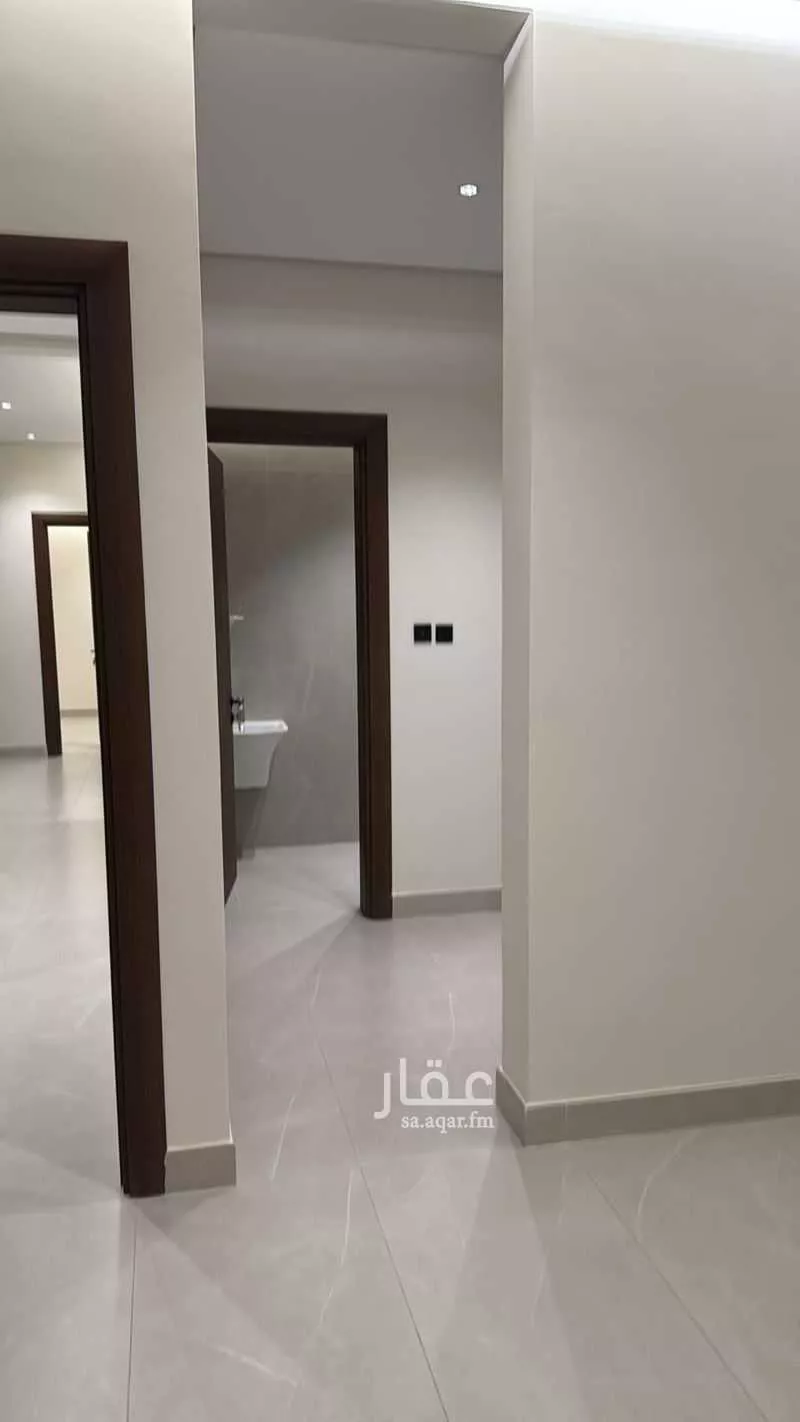 5 bedroom villa in Al Malqa 16