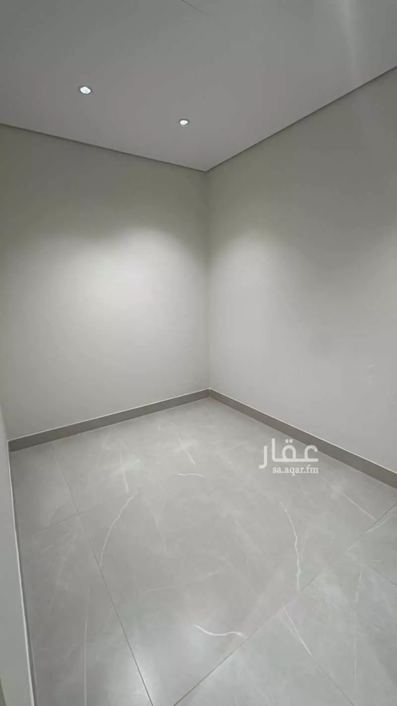 5 bedroom villa in Al Malqa 13
