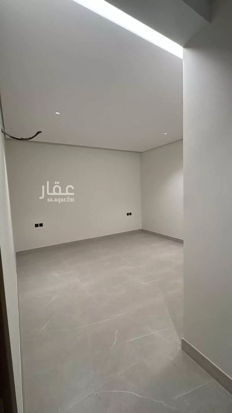 5 bedroom villa in Al Malqa 2