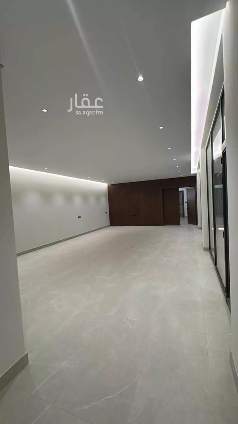5 bedroom villa in Al Malqa 14