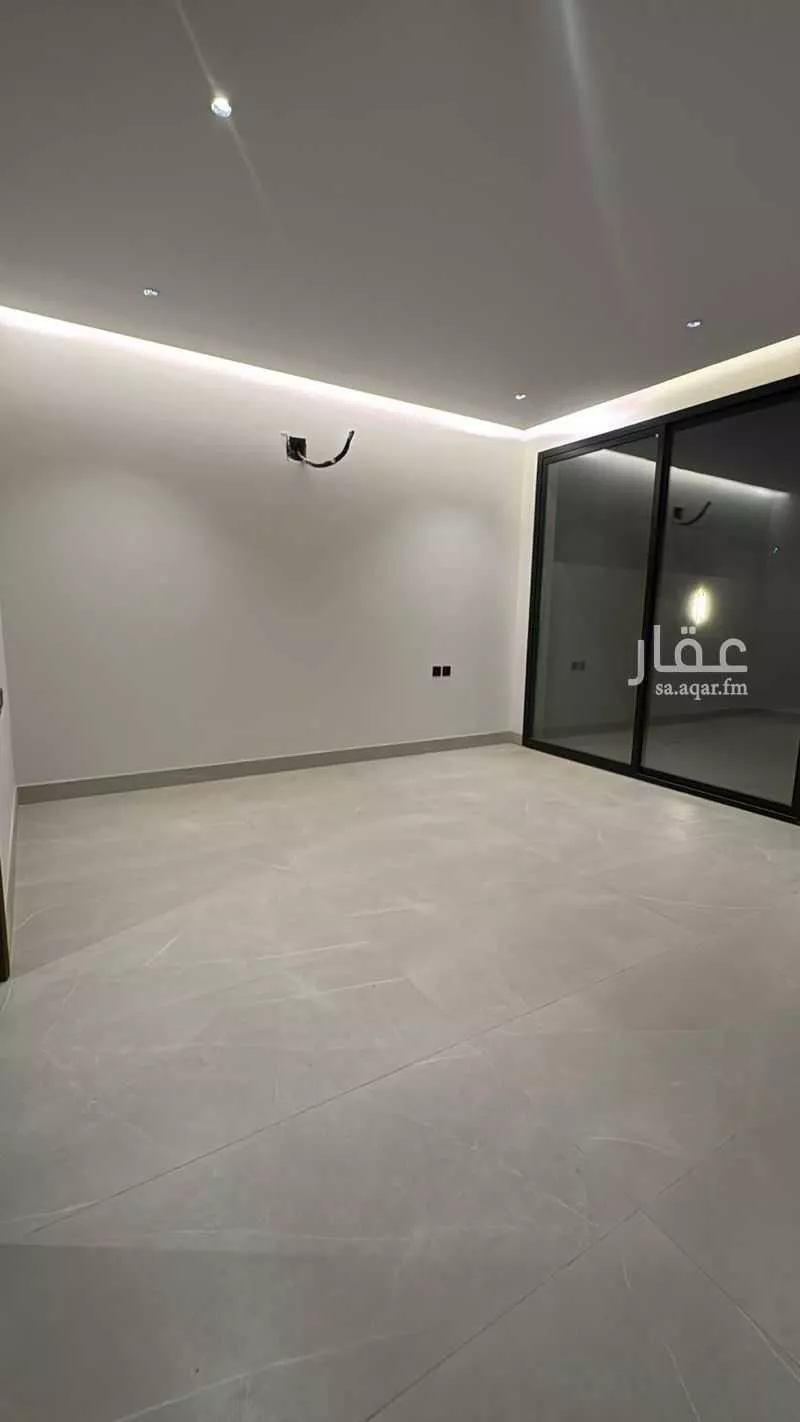 5 bedroom villa in Al Malqa 4