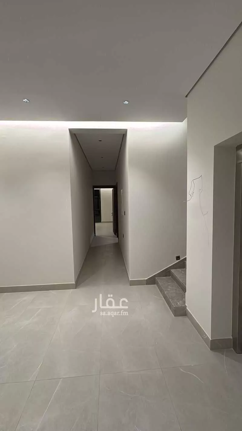5 bedroom villa in Al Malqa 9