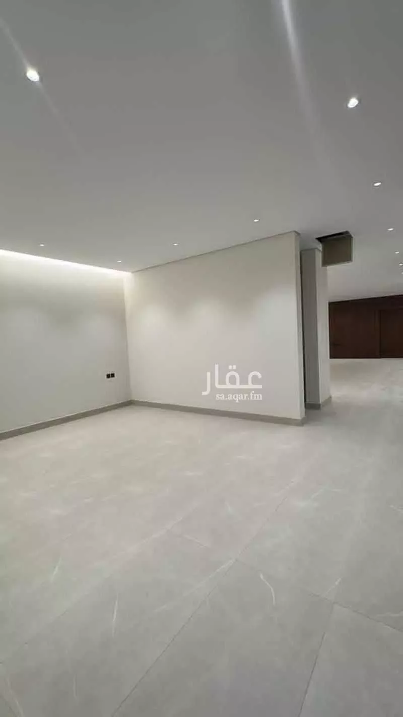 5 bedroom villa in Al Malqa 13