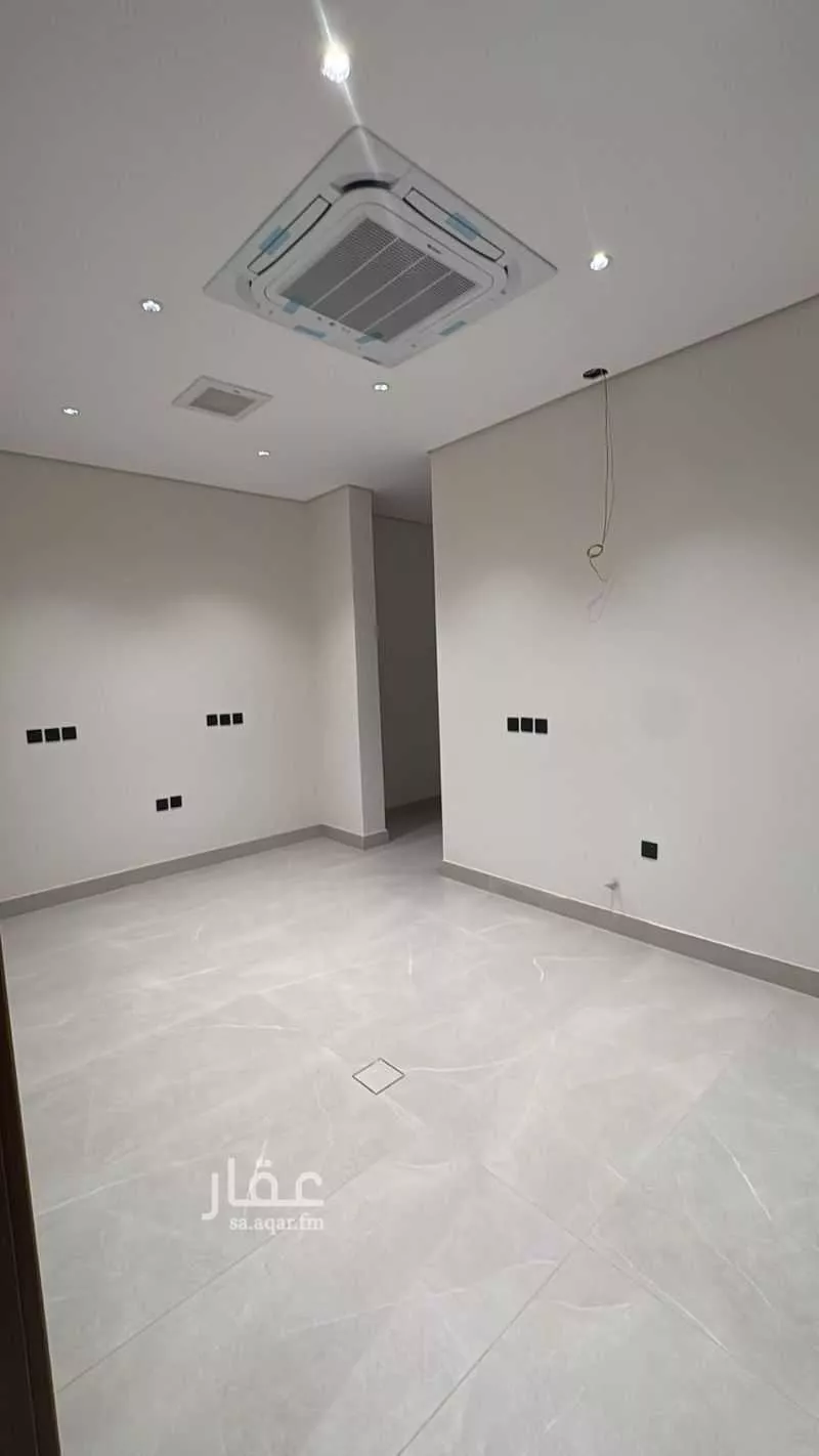 5 bedroom villa in Al Malqa 22