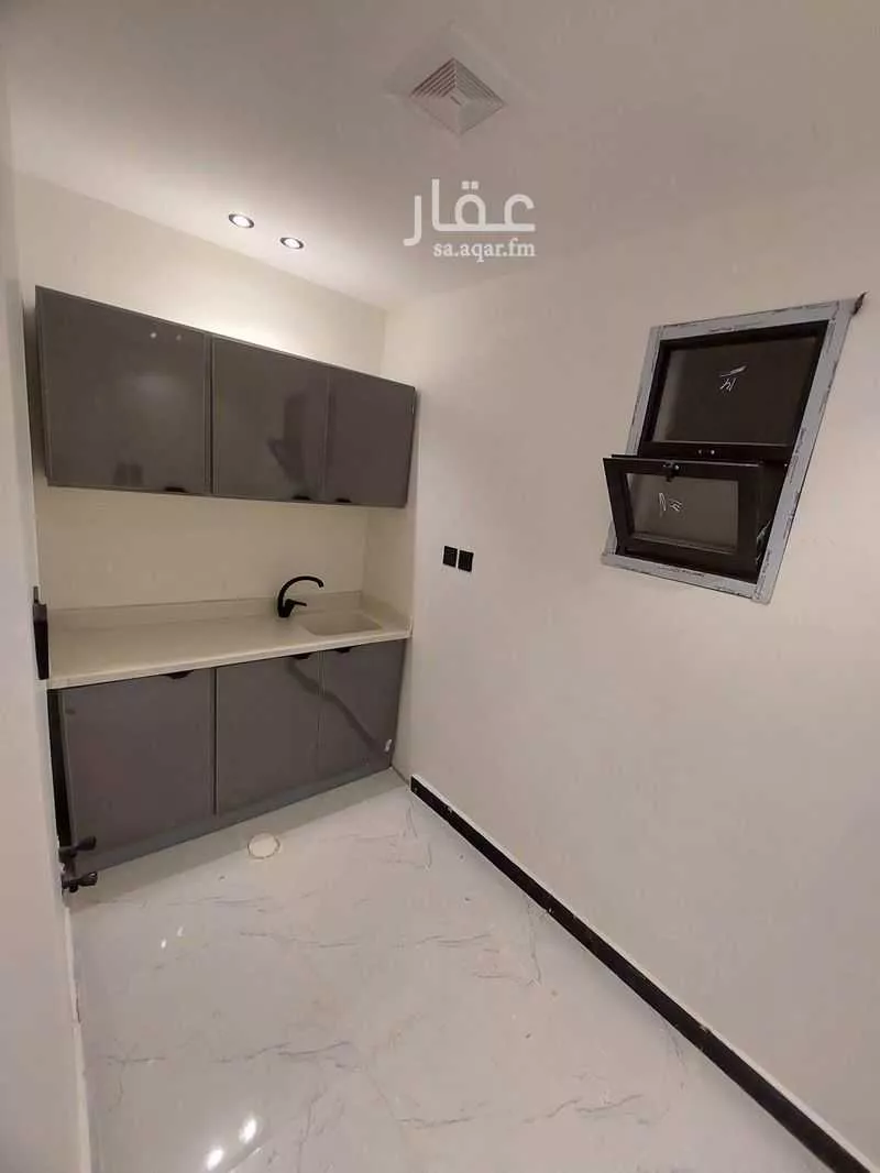 1 bedroom apartment in Al Wizarat 11