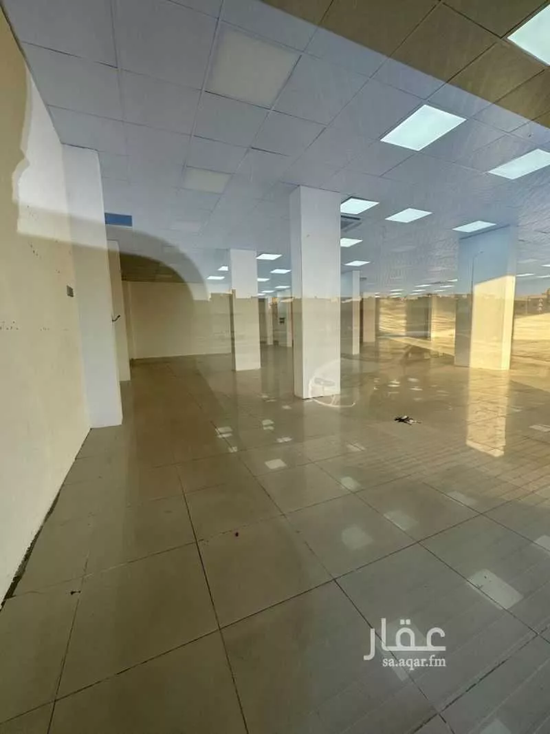 محل 400 م² في السويدي الغربي 8