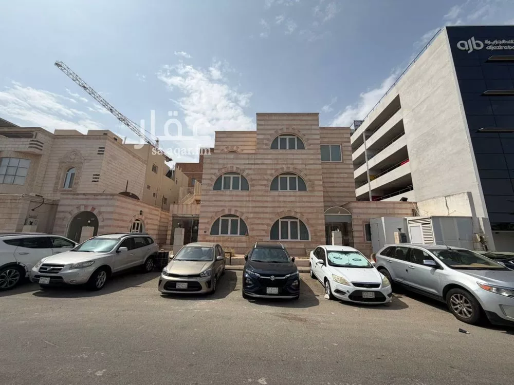 9 bedroom villa in Al Shati 3
