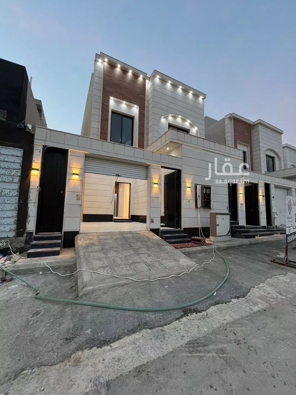 5 bedroom floor in Al Janadriyah 2