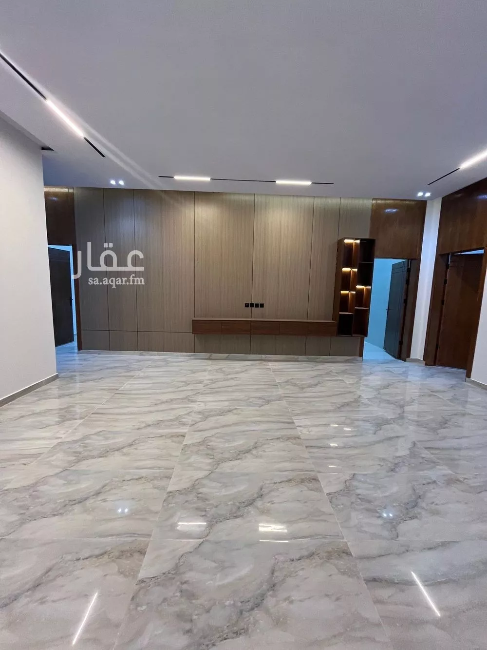5 bedroom floor in Al Janadriyah 14