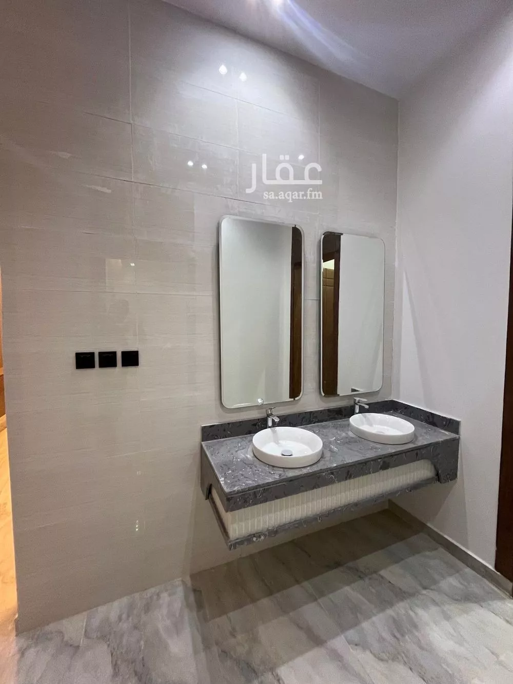 5 bedroom floor in Al Janadriyah 15