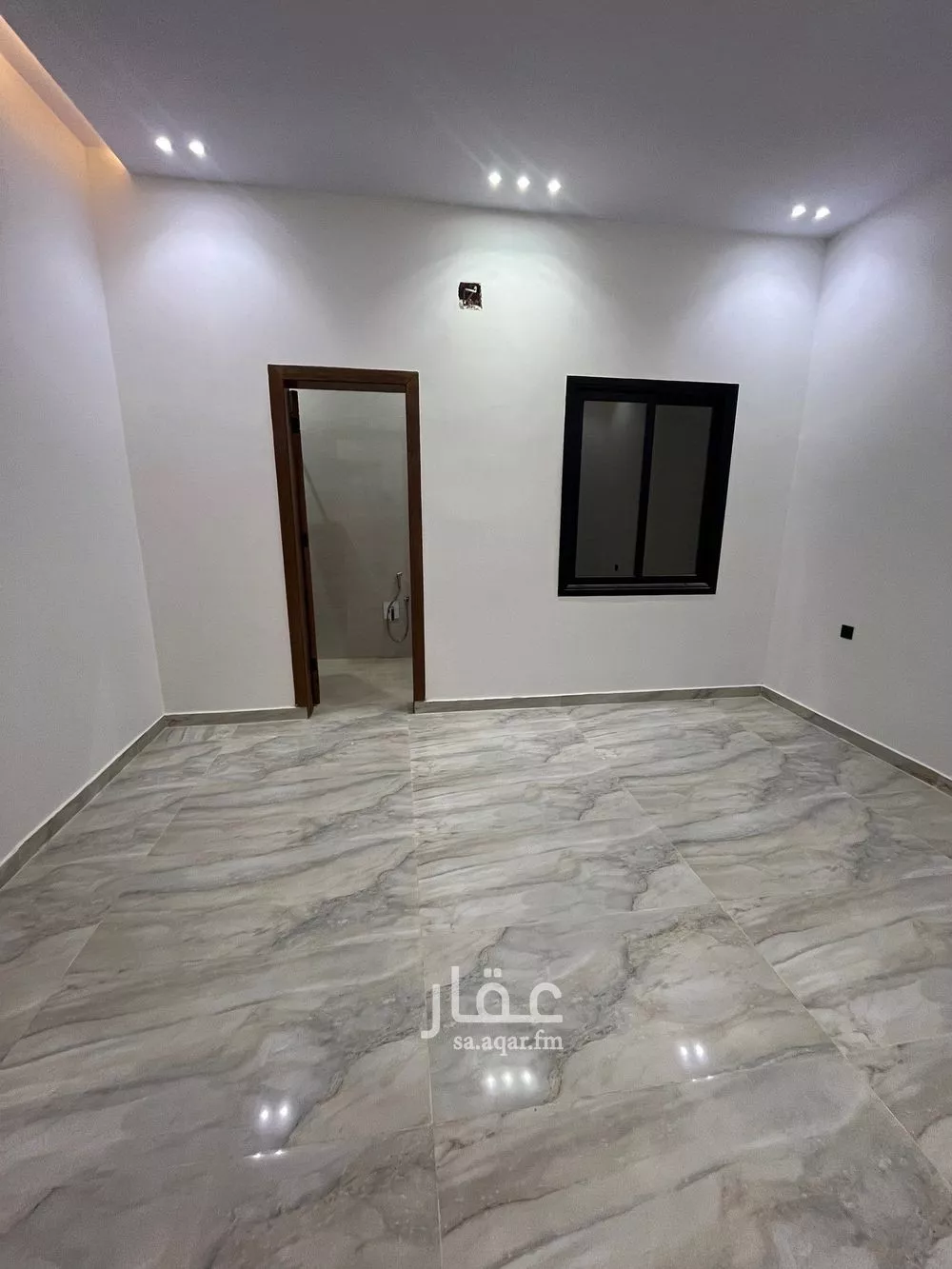 5 bedroom floor in Al Janadriyah 8