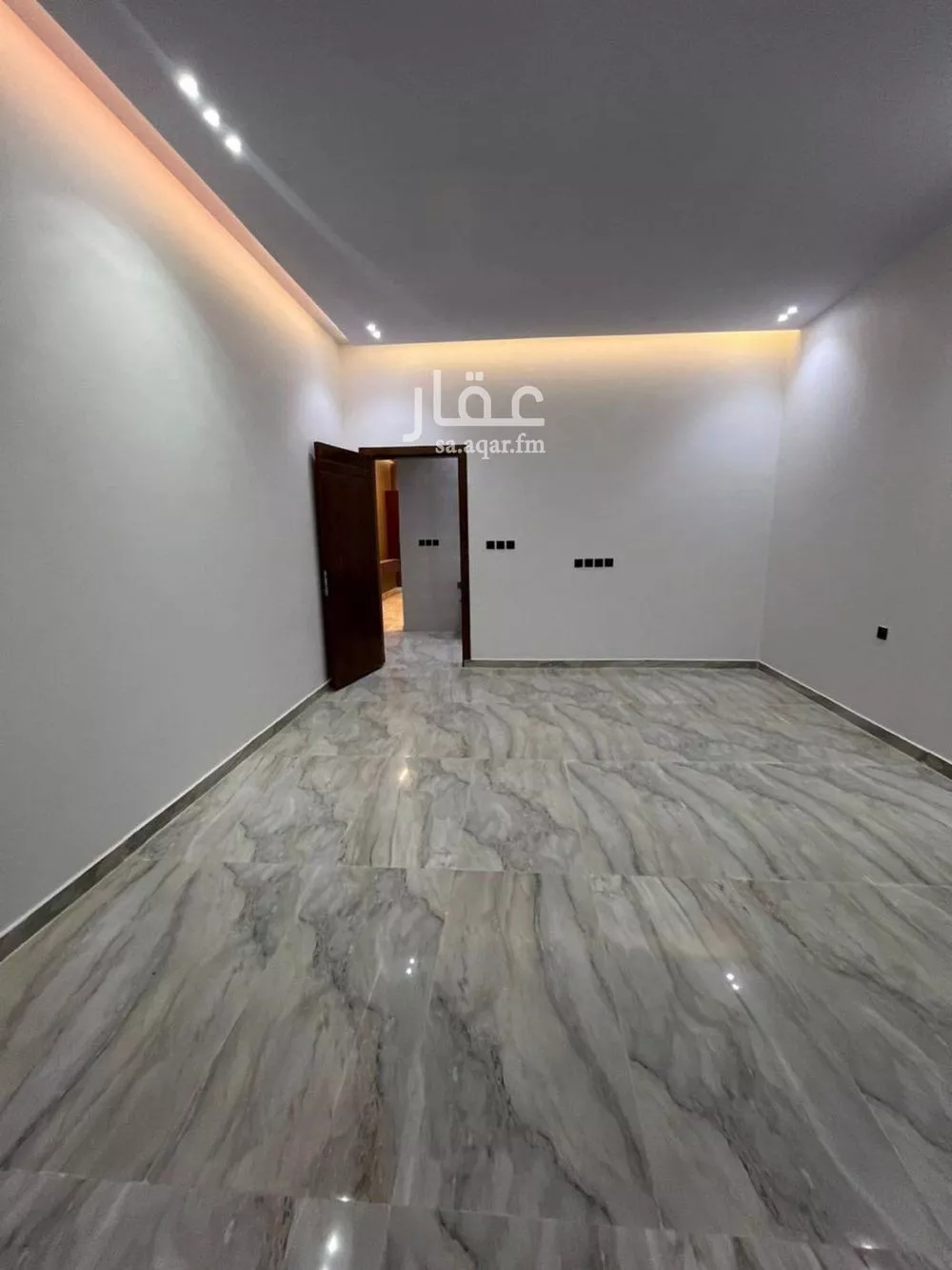 5 bedroom floor in Al Janadriyah 12