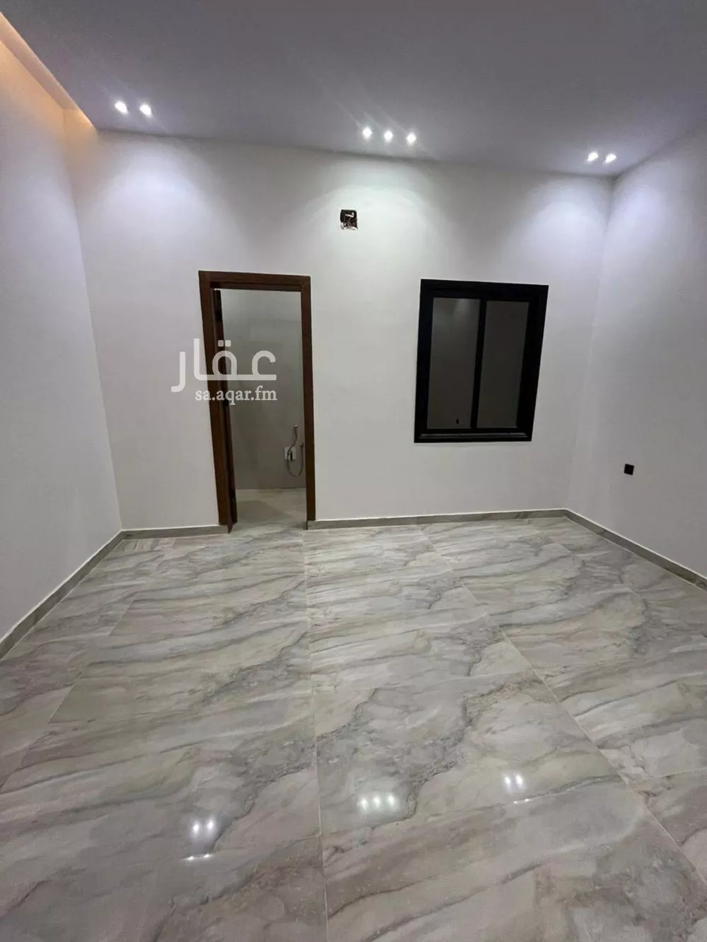 5 bedroom floor in Al Janadriyah 8