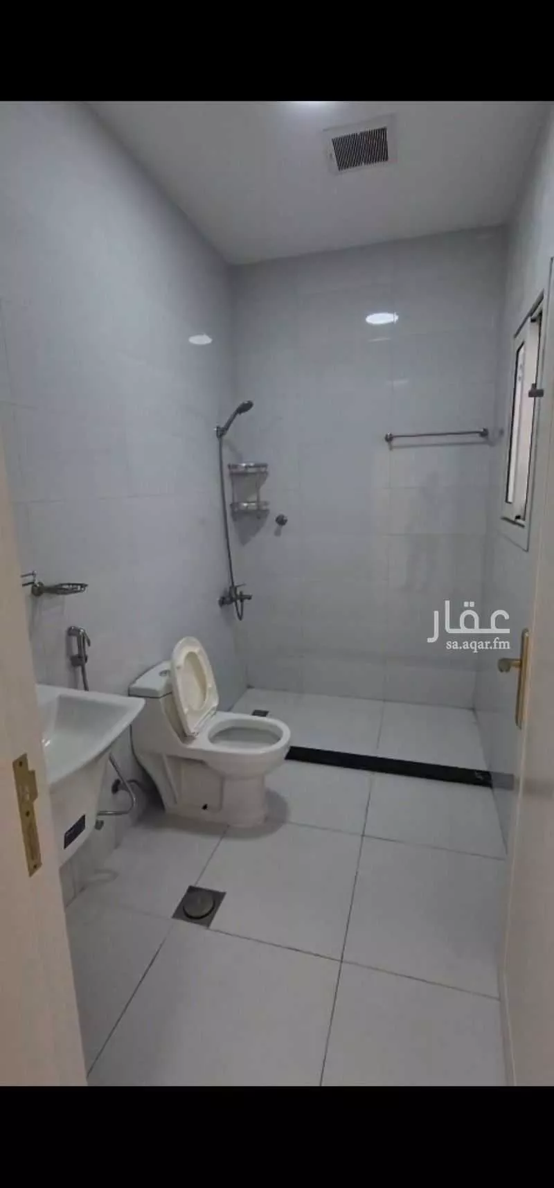 فيلا 5 غرف في القرينة 3