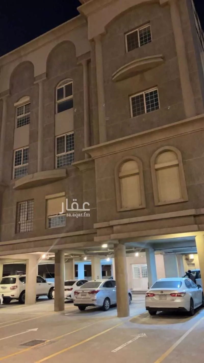 6 bedroom apartment in Tihamah 4