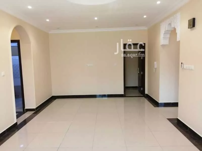 4 bedroom apartment in Dana Al Shamaliah 6