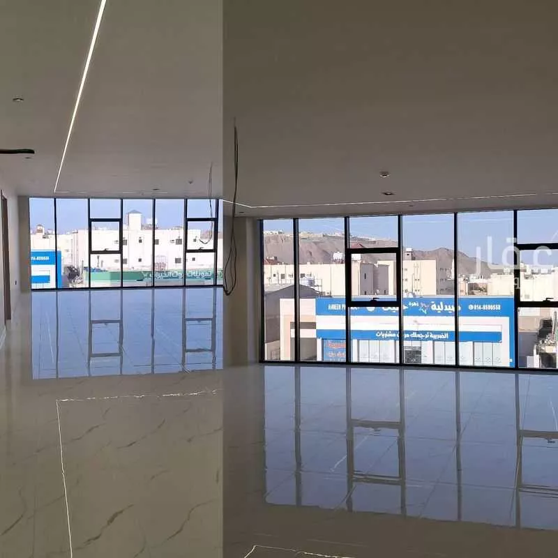 عمارة 782 م² في طيبة 11