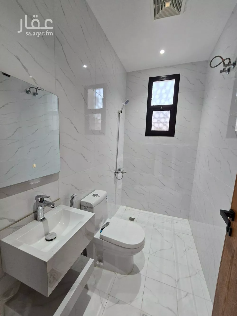 5 bedroom apartment in Al Nuzhah 10