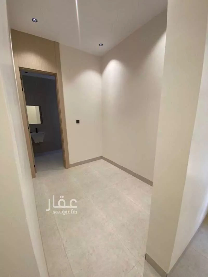 4 bedroom floor in Al Rimal 8
