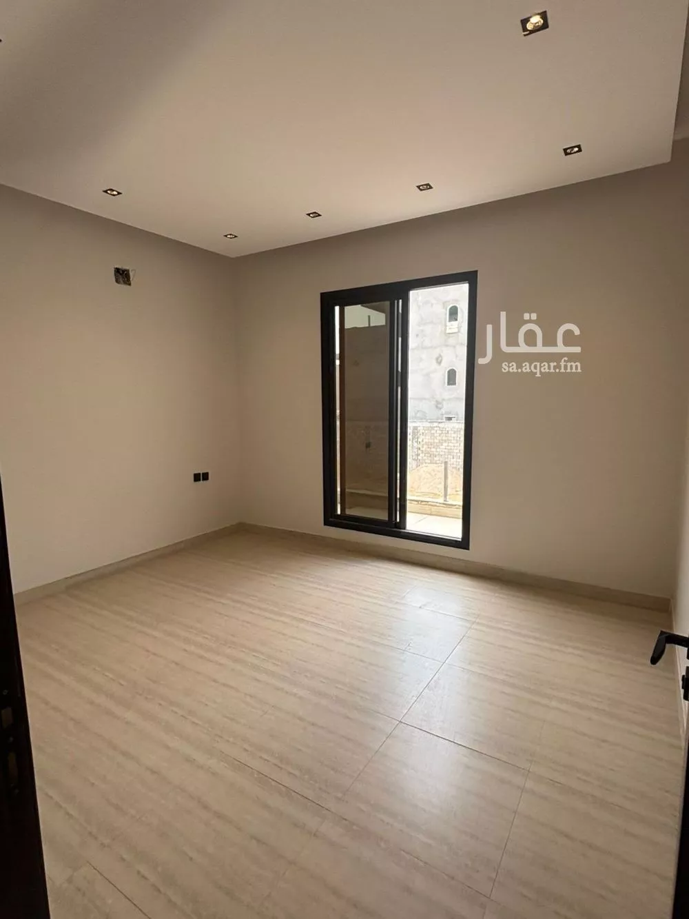 4 bedroom floor in Al Aridh 7