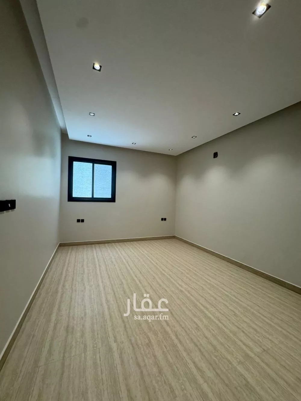 4 bedroom floor in Al Aridh 7