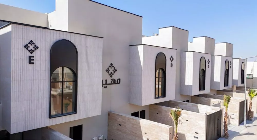 4 bedroom floor in Al Mughrizat 2