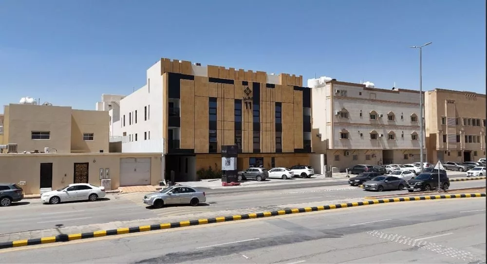 3 bedroom floor in Al Hamra 3