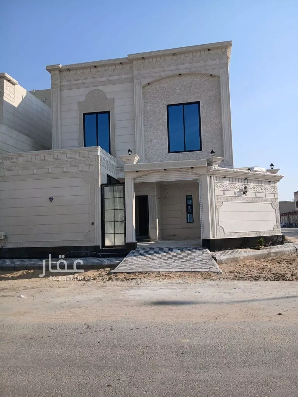 9 bedroom villa in Dahiat King Fahd 3