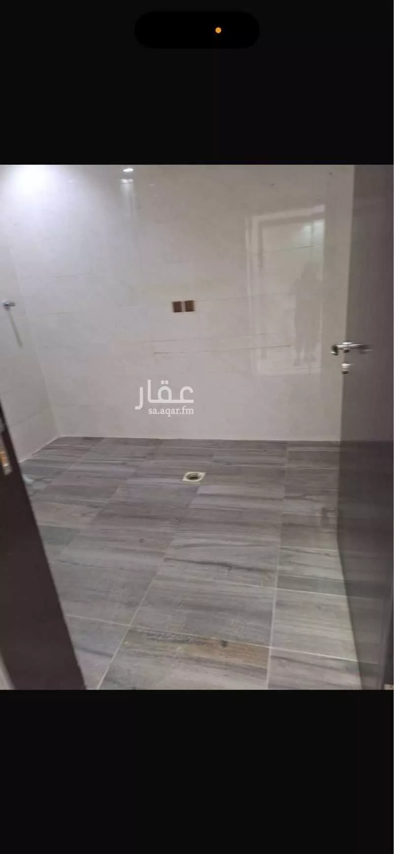 1318 sqm office in Laban 3